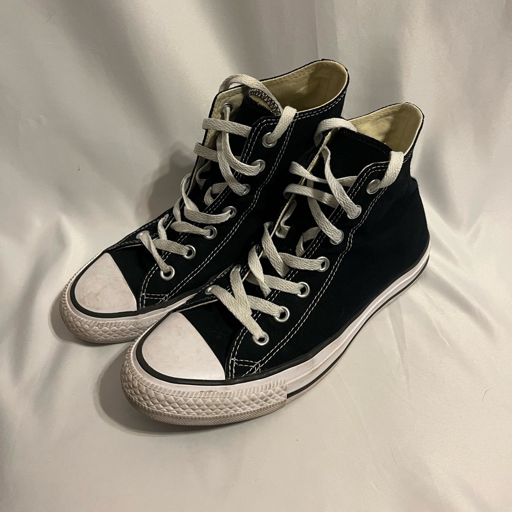 Converse Chuck Taylor High-Top Black All Stars Men’s 6, Womens 8 - Picture 2 of 6